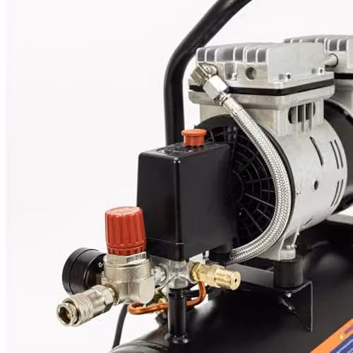 SIP QT Air Compressor Ultra Low Noise Oil-Free Direct Drive, Black, 6L, 550W, 9 Bar – 5