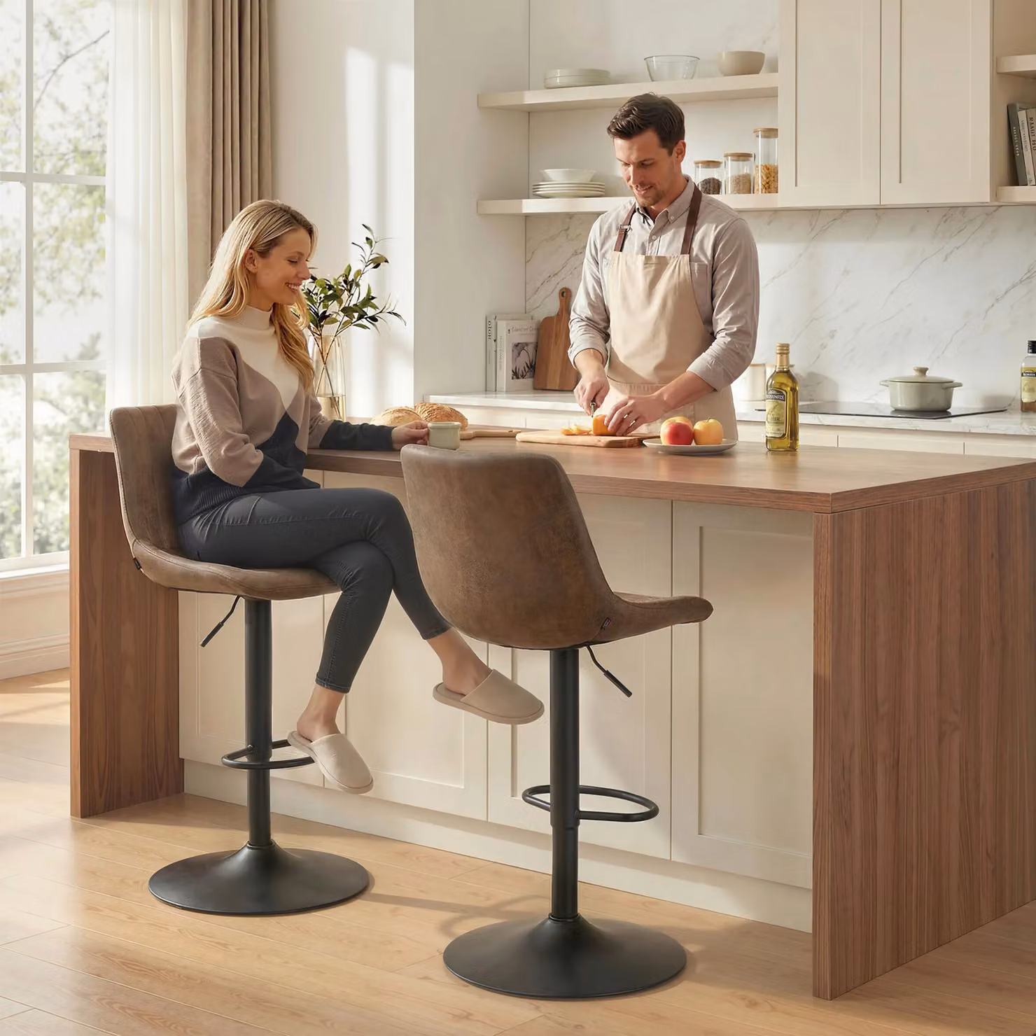 HOMCOM Set of 2 Retro Brown Microfibre and Synthetic Leather Swivel Bar Stools with Metal Frame – 3