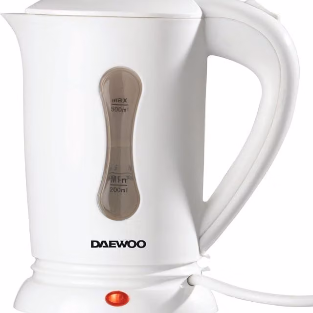 Daewoo 0.5L Dual Voltage Travel Kettle in White