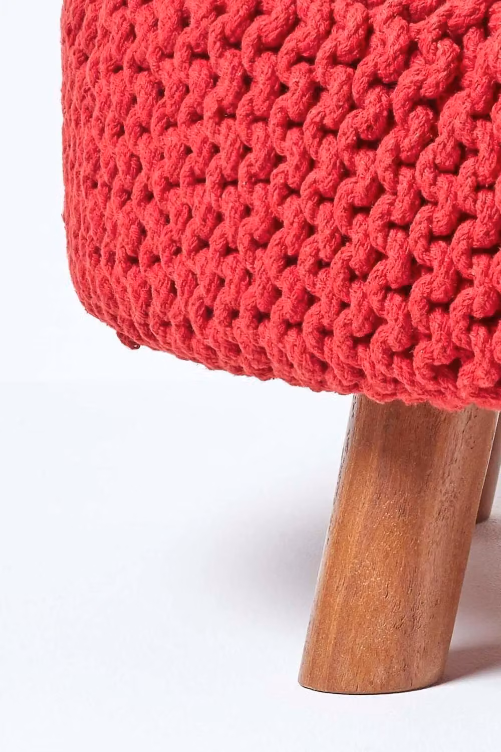 Homescapes Large Round Red Cotton Knitted Footstool with Wood Legs – 3