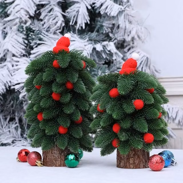 Leaper Little Red Riding Hood Tabletop Artificial Christmas Tree in Green, H 26 cm x W 18 cm