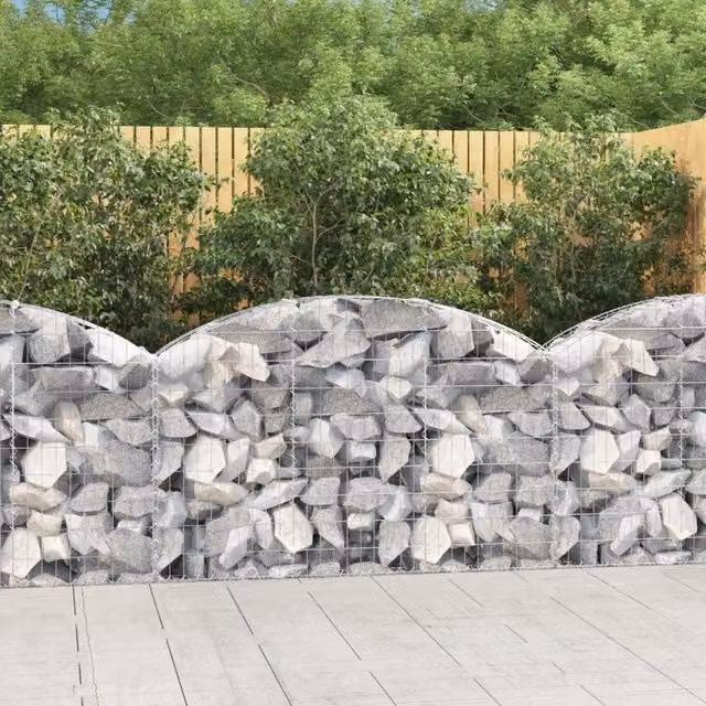 Berkfield Home Arched Gabion Basket in Silver Galvanised Steel, W: 150 cm, D: 30 cm, H: 80-100 cm – 1