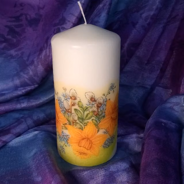Viki Spring Pillar Candle in White Narcissus