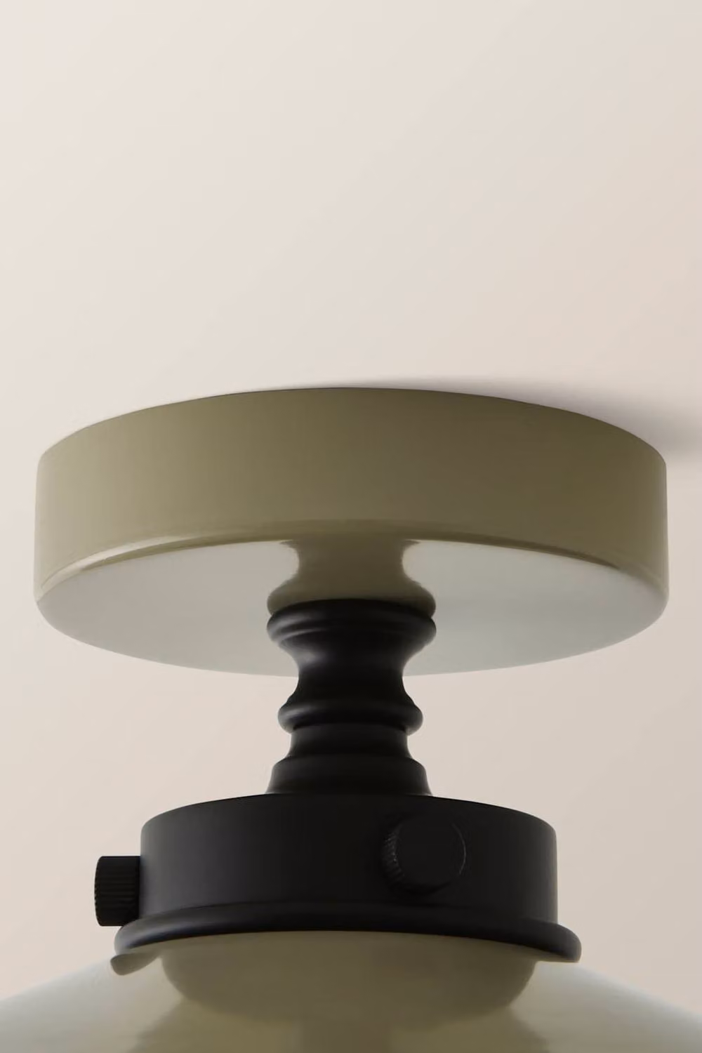 ValueLights Hampstead Metal Rolled Edge Tapered Flush Ceiling Light in Green with Bulb Included – 3