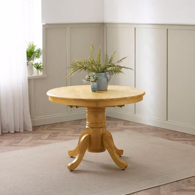 FurnitureboxUK Padstow Round Extending Dining Table and 6 Belgravia Chairs in Oak Wood with Beige and Brown Upholstery