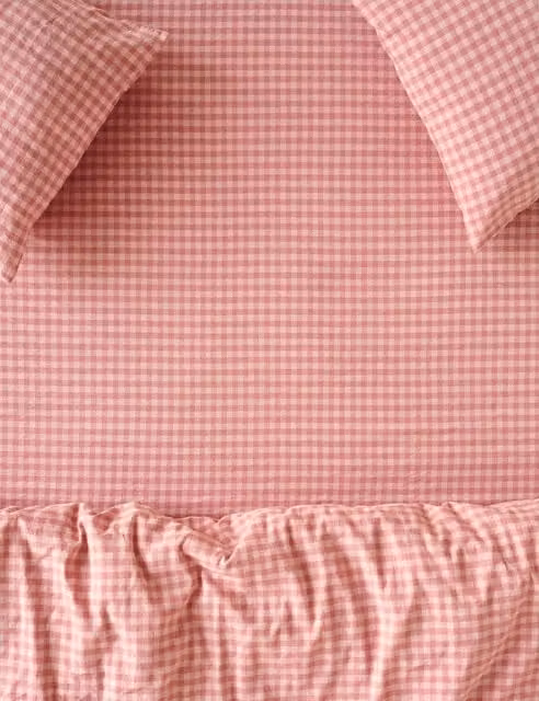 Piglet In Bed Pink Gingham Linen Blend Fitted Sheet, W/D/H: 180 x 200 cm