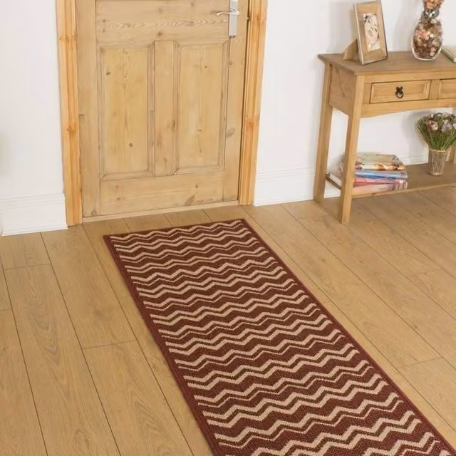 runrug Chevron Hallway Carpet Runner Rug in Red, W: 66 cm, L: 390 cm