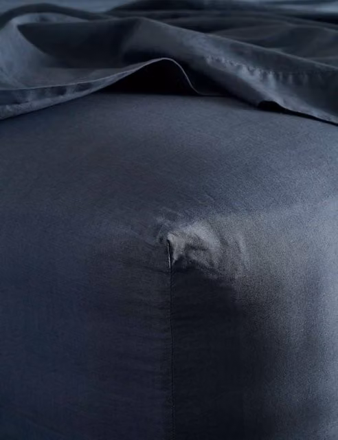 Bedfolk Washed Cotton Deep Fitted Sheet, Blue, W/D/H: 180 x 200 cm