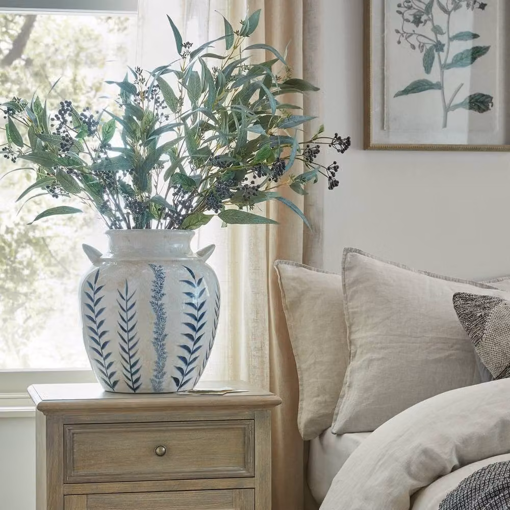 Lemon Pavilion Furniture and Decor Blue Flora Ceramic Amphora Vase, White and Blue, W: 31 cm, D: 31 cm, H: 34 cm – 2