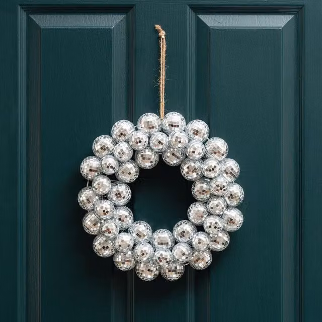 Scottish Everlastings Ltd Silver Mirror Ball Wreath, Diameter: 32 cm – 1