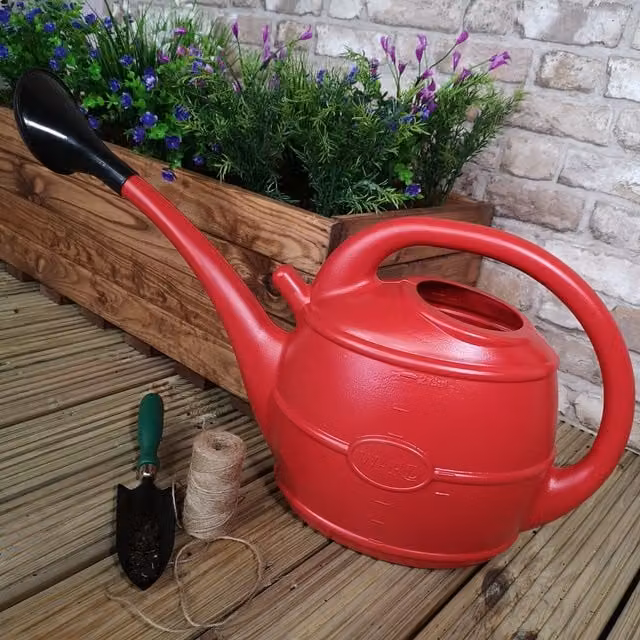Ward 10L Garden Watering Can with Rose, Red