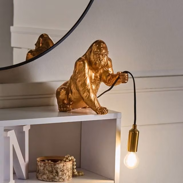 Wyld and Coco Gorilla Glam Table Lamp in Gold Polyresin – 1