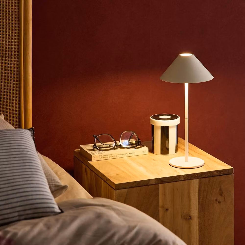sweeek Wireless Dimmable LED Table Lamp in White, IP54 Waterproof for Indoor and Outdoor Use – 2
