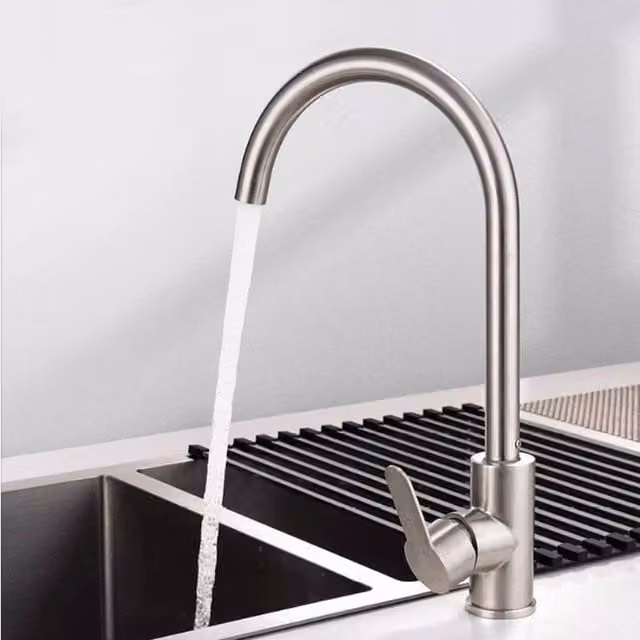 KORVIXA 360 Degree Modern Single Lever Kitchen Sink Mixer Tap in Silver Brushed Steel