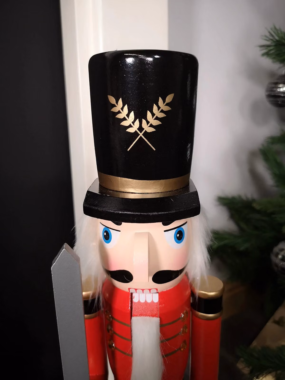 Samuel Alexander Classic Wooden Christmas Nutcracker Soldier Tabletop Decoration, Red, Height: 60 cm – 5