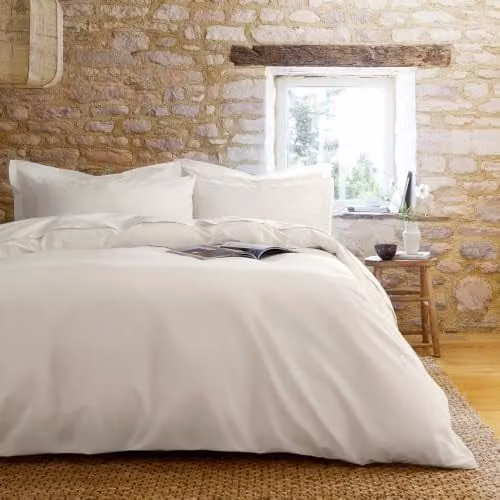 Christy Organic Cotton Percale Duvet Cover and Pillowcase Set in White, W/D/H: 220 x 230 x 180 cm – 1