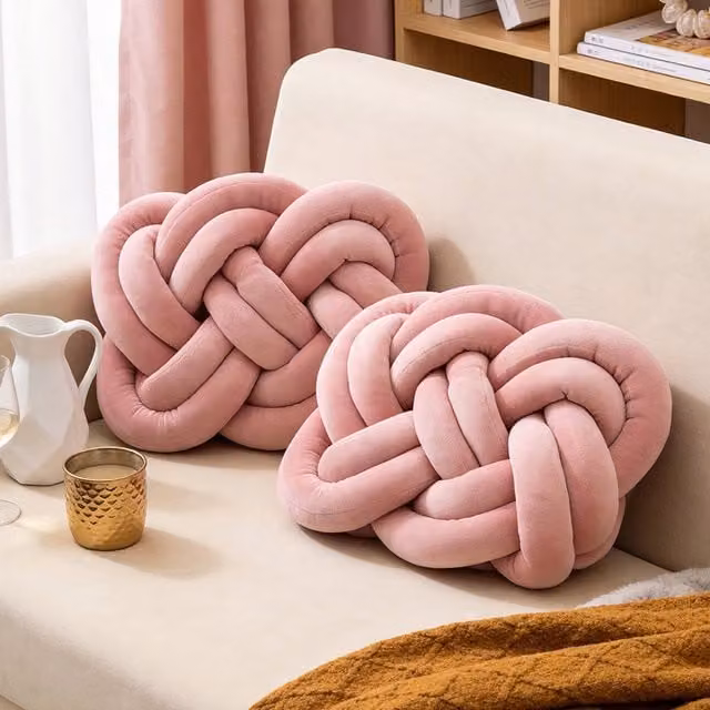 Livingandhome Set of 2 Pink Plush Knot Cushions