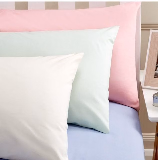 Chums Plain Dyed Poly Cotton Sheet Set in White, including Fitted Sheet, Flat Sheet and Pillowcases, Non-Iron Easy Care Bedding