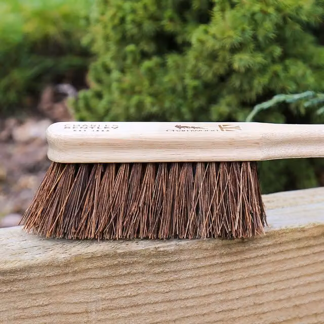 Charles Bentley Charnwood Bassine Hand Brush in Green and Brown with Wood Handle, W/D/H: 30 x 8 x 5 cm