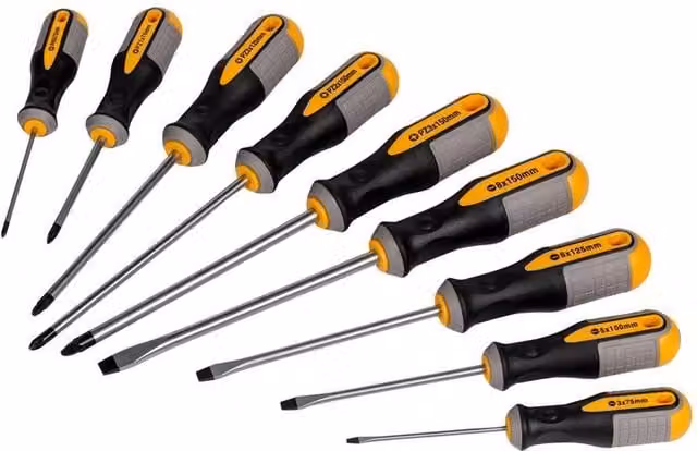 Roughneck 9 Piece Manual Screwdriver Set in Yellow