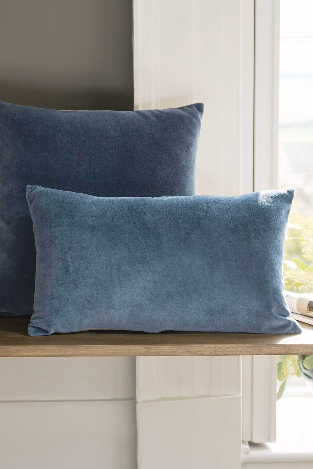 Christy Luxury Velvet Rectangular Cushion in Blue W/D/H: 50 x 30 x 30 cm – 2