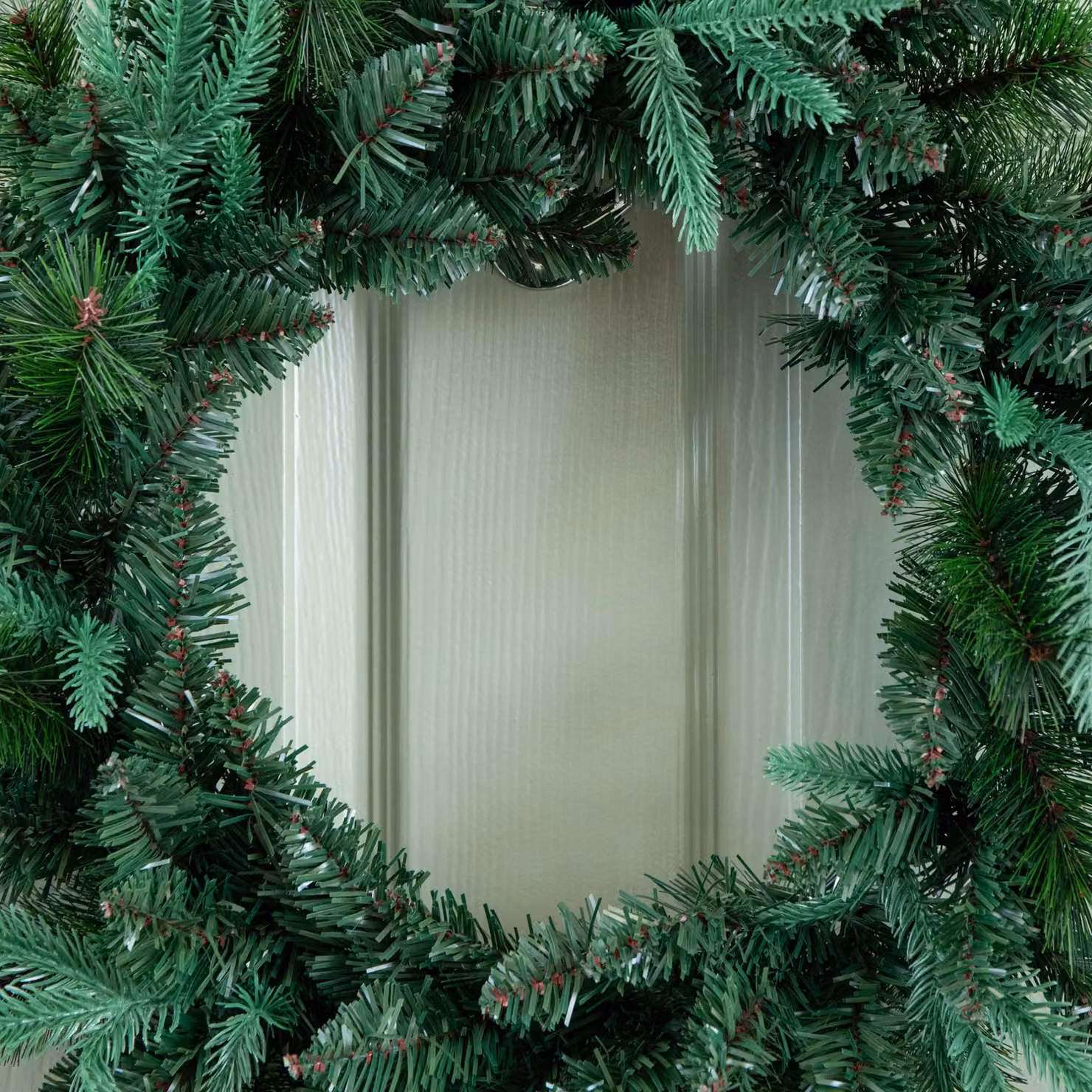 Samuel Alexander Green Norfolk Pine Artificial Christmas Wreath, Diameter: 50 cm – 4