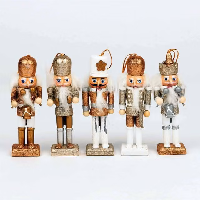 Shatchi Set of 5 Vintage Wooden Nutcracker Figures in Gold, Silver and White, Height: 13 cm