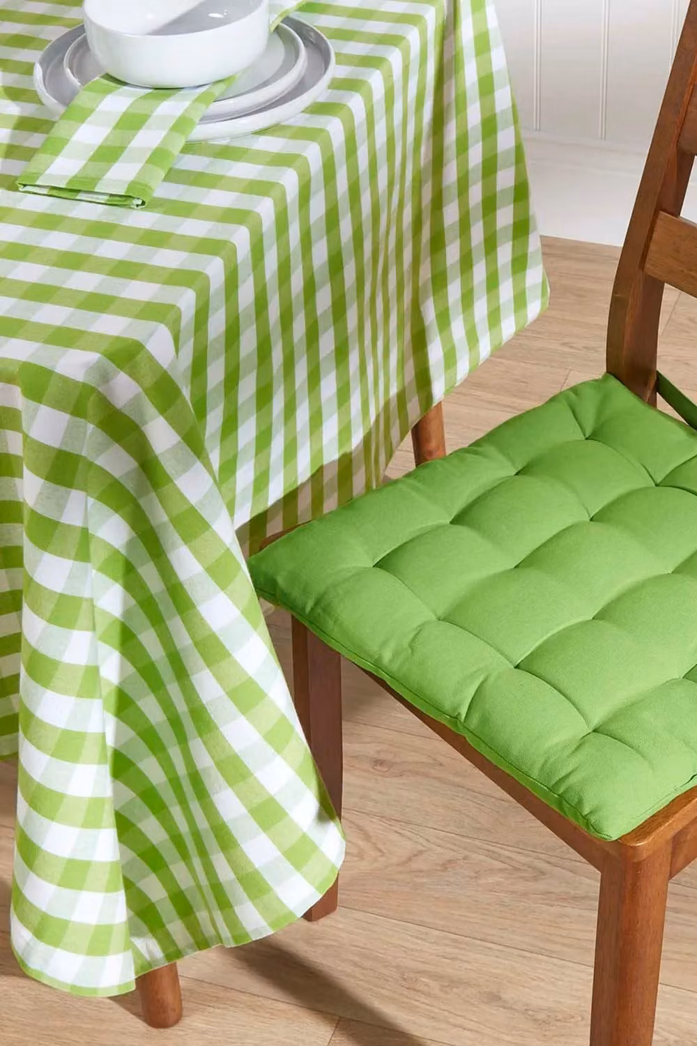 Homescapes Set of 4 Green and White Checked Cotton Gingham Napkins, W/D/H: 45 x 45 x 45 cm – 2