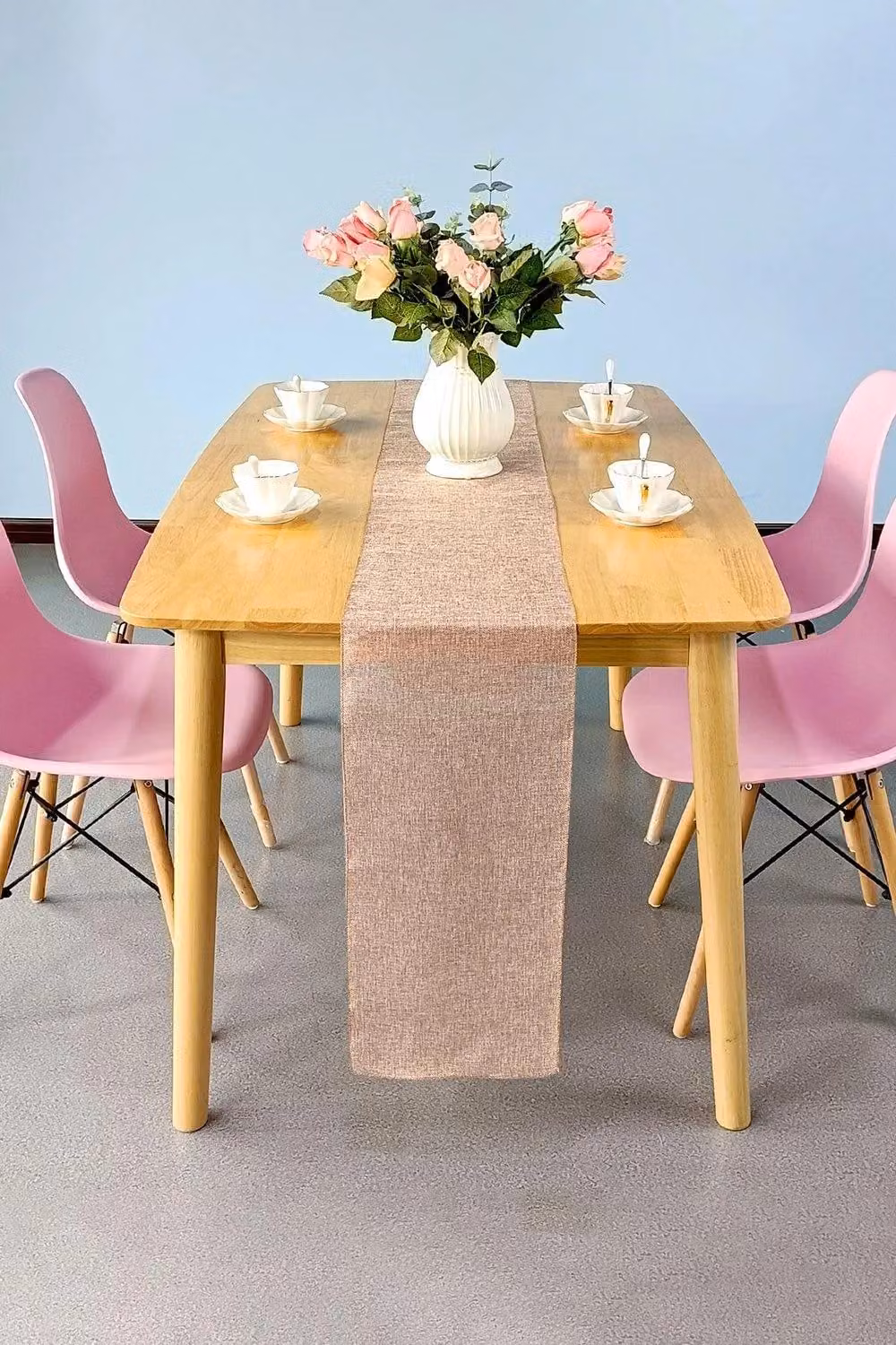 Neel Blue Jute and Linen Table Runner in Dusty Pink, W/D/H: 29 x 275 cm