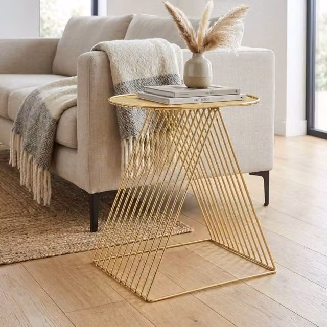 Garden Greatness Maison Gold Wire Art Coffee Side Table, Round Metal Design, H 45.0 cm x W 40.0 cm x D 33.0 cm