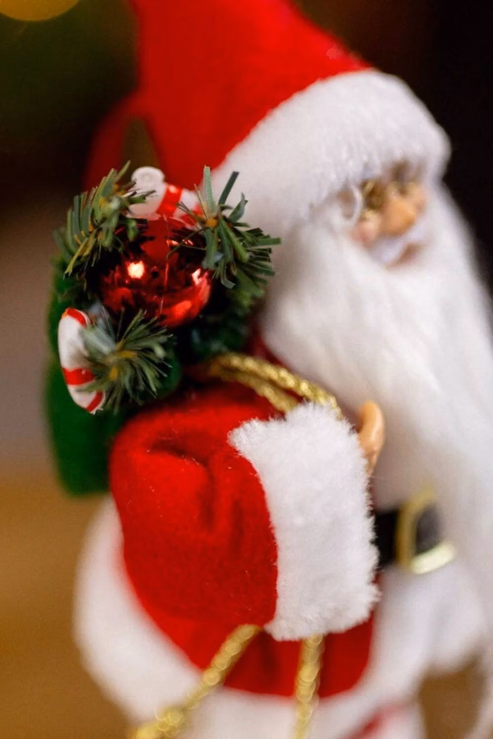 Marco Paul Hanging Santa Claus Christmas Tree Decoration in Red – 7