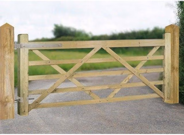 Burbage Iron Craft Evington Pressure Treated 5 Bar Farm and Field Style Single Wood Gate, Brown, W: 300 cm, H: 120 cm