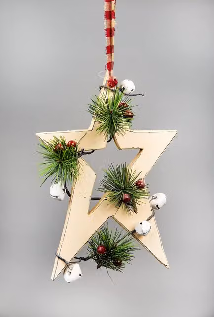 Shatchi Cream Wooden Star Hanging Ornament with White Bells and Berries, W/D/H: 18 x 1.2 x 26 cm