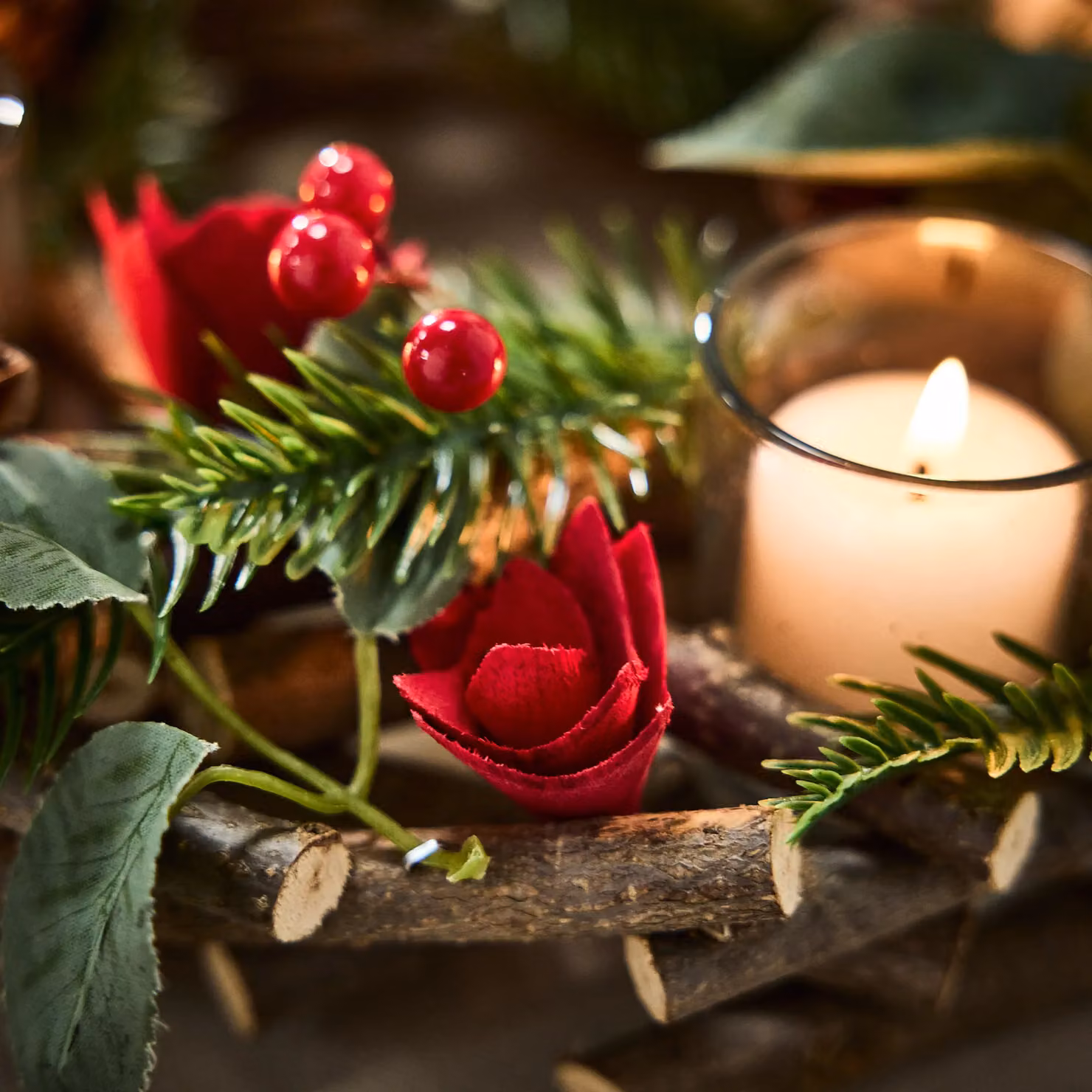 Dibor Christmas Roses Red Table Centrepiece Tealight Holder, 30 cm – 4