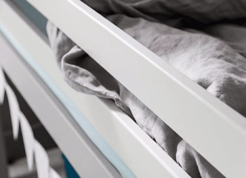 Nöa and Nani Ontario Cabin Bed Midsleeper Shorty in White Solid Pine Wood – 3