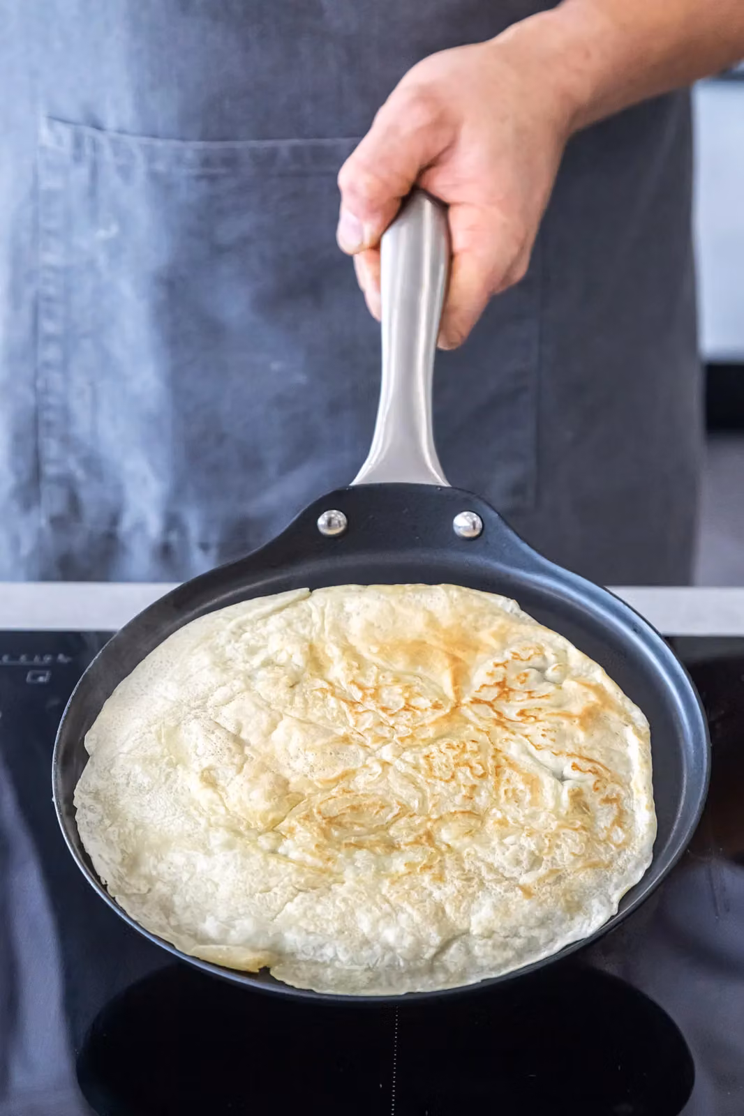 MasterClass Induction Ready Crepe Pan, 24cm, Black – 4