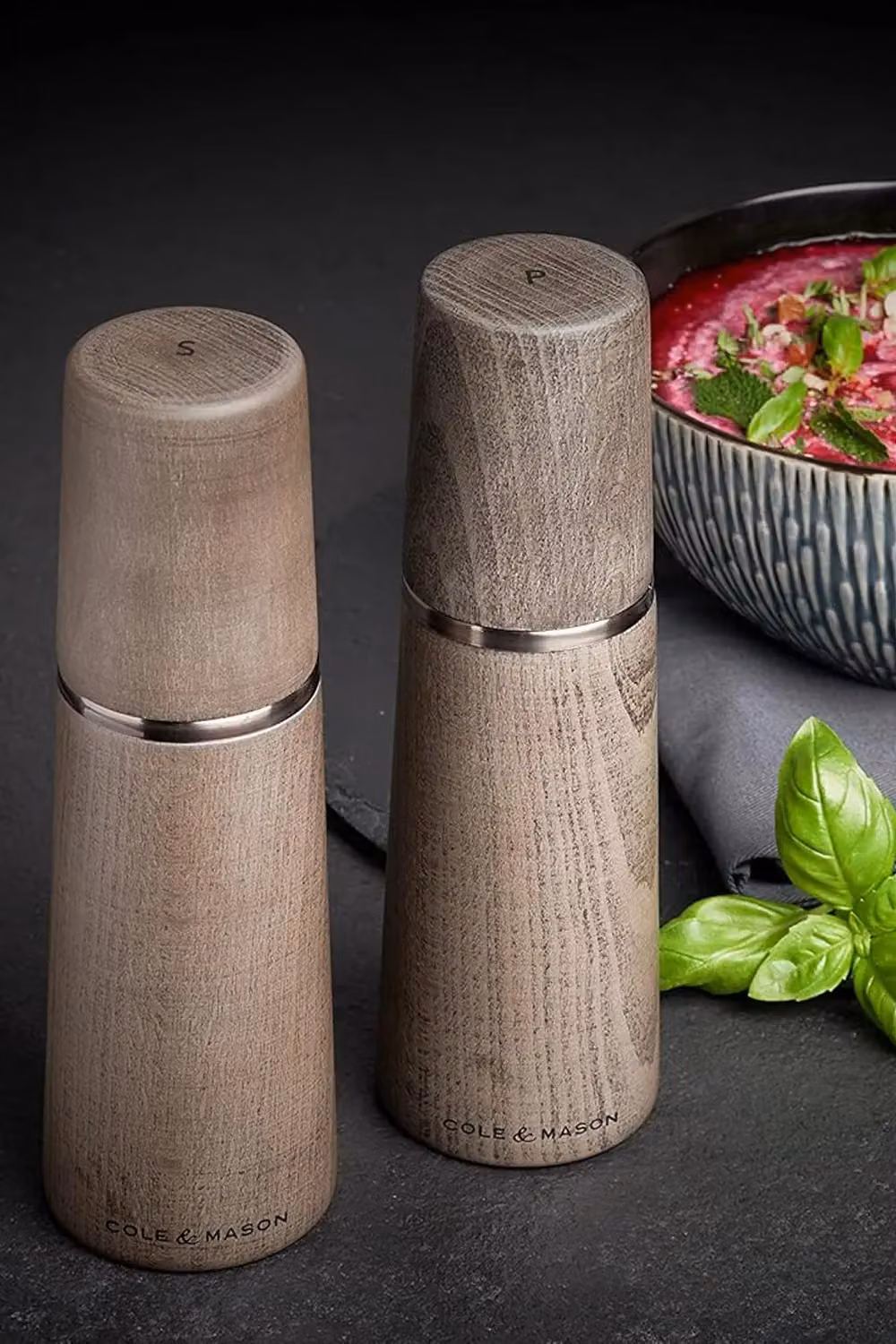 Cole & Mason Marlow Salt and Pepper Mill Set in Grey Wood and Ceramic, H: 18.5 cm – 5