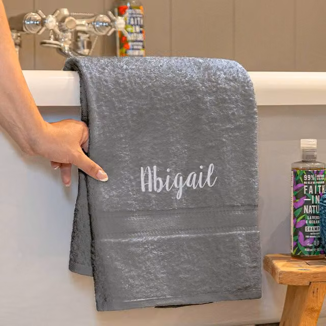 Duncan Stewart Personalised Luxury Fluffy Cotton Bath Towel in Grey, W/D/H: 130 x 70 x 70 cm