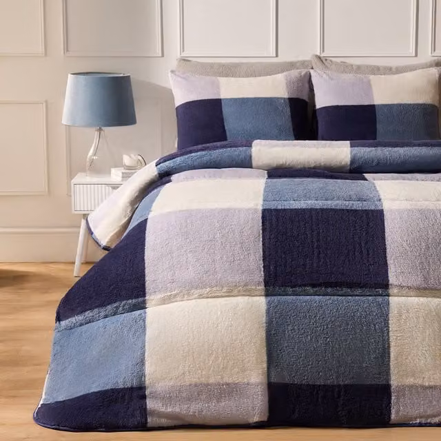 OHS King Size Teddy Fleece Gingham Duvet and Pillowcase Bedding Set, 10.5 TOG, Dark Navy Blue – 1