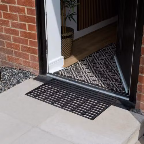 JVL Robusta Heavy Duty Rubber Doormat, Black, W: 36 cm x D: 36 cm – 2