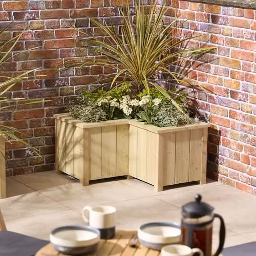 Rowlinsons Signature Heritage Corner Planter in Light Brown, W78.5 x D78.5 x H42 cm – 1