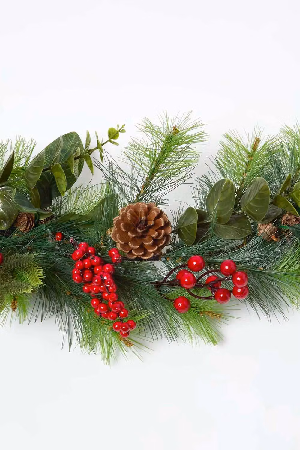 Homescapes Artificial Winter Woodland and Eucalyptus Christmas Garland in Green, Red and Brown with Berries and Pinecones – 3