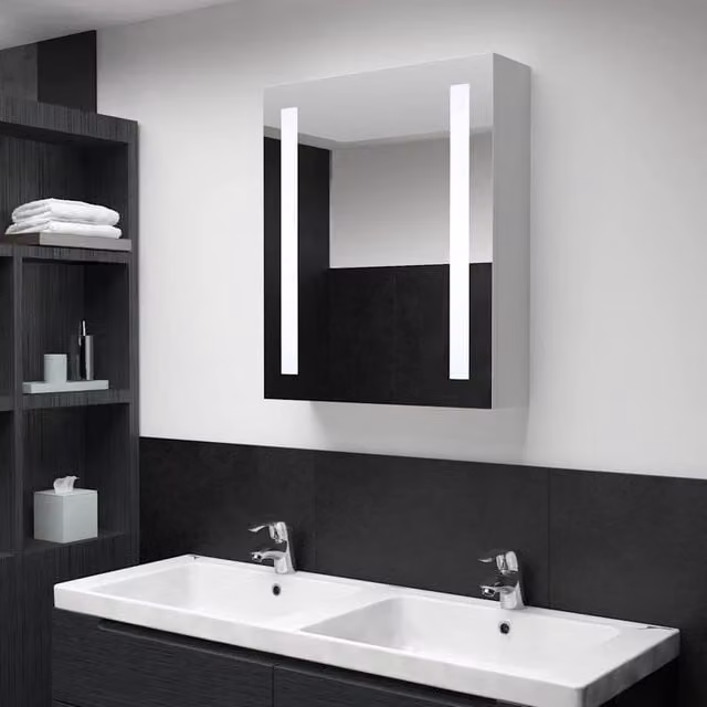 Berkfield Home LED Bathroom Mirror Cabinet in White, W/D/H: 50 x 13 x 70 cm – 1