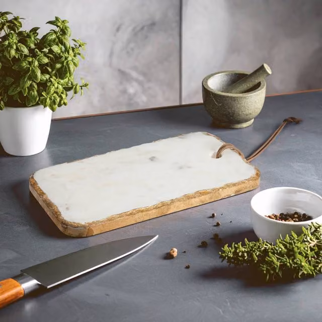 Orsina Empire Rectangular White Marble and Gold Foil Chopping Board with Handle – 1