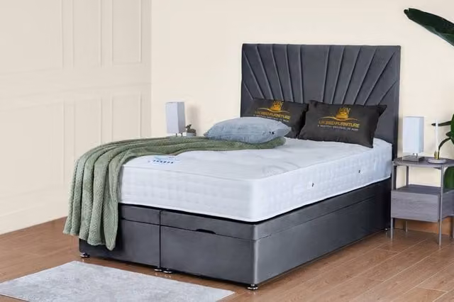 UK Bed Furniture Sunrise End Lift Divan Ottoman Bed with 54 Inch Headboard in Grey, W/D/H: 140 x 200 cm – 1