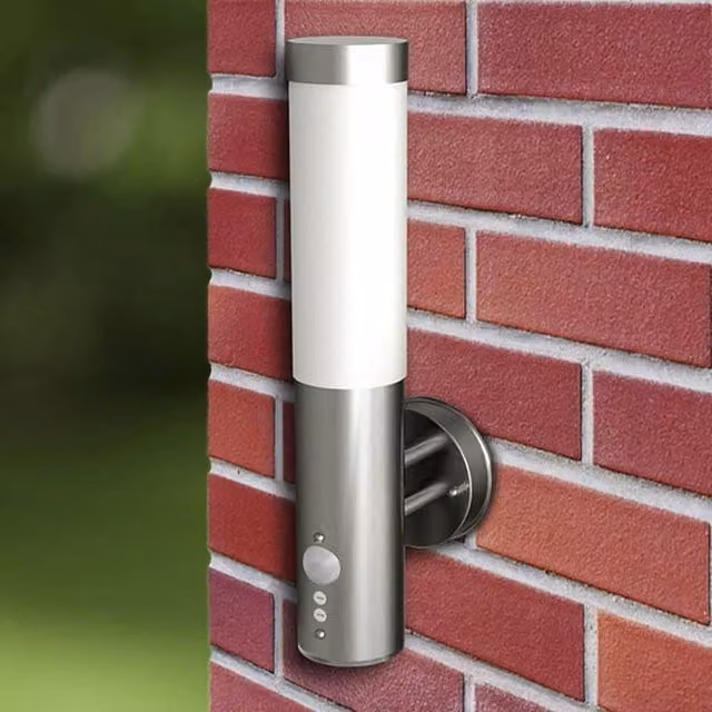 Berkfield Home Solar Wall Garden Light in Silver with Motion Sensor and Dimmable E27 Function