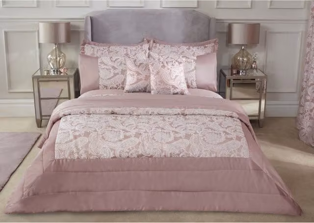 NewEdgeBlinds Pink Bedspread