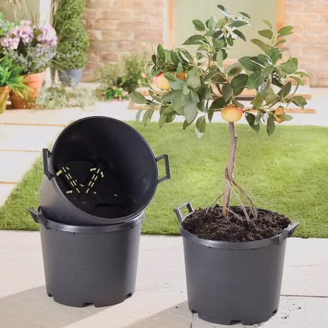 Gainsborough Set of 3 Black Plastic Plant Pots with Handles and Drainage Holes, W/D/H: 38 x 38 x 30 cm – 1
