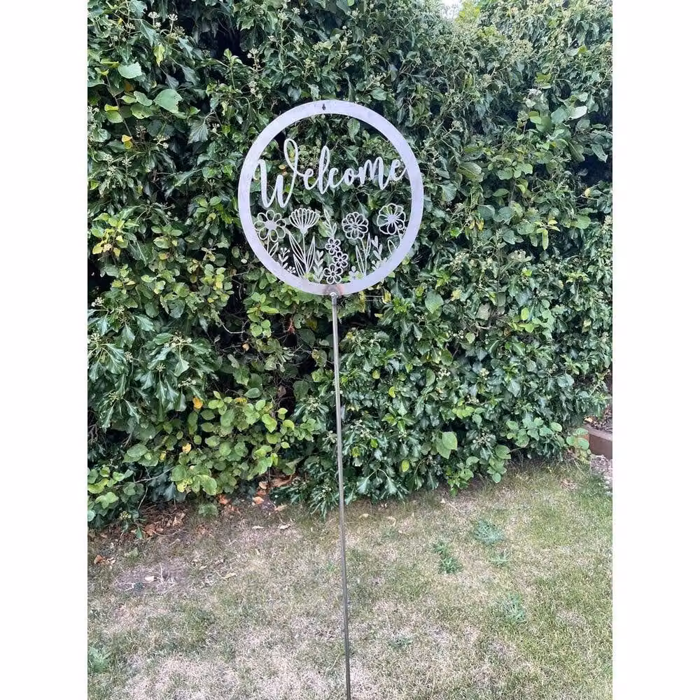 Poppyforge Welcome Metal Sign on 4 Feet Pole, Silver/Multicolour, W: 30 cm, H: 152 cm – 1