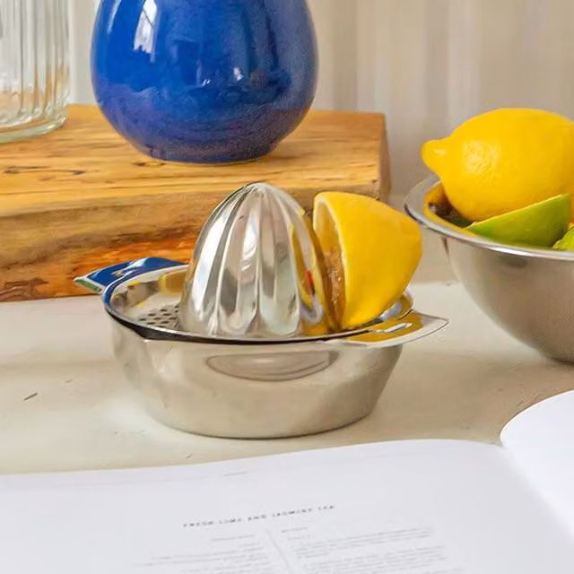 Argon Tableware Stainless Steel Round Citrus Press in Silver